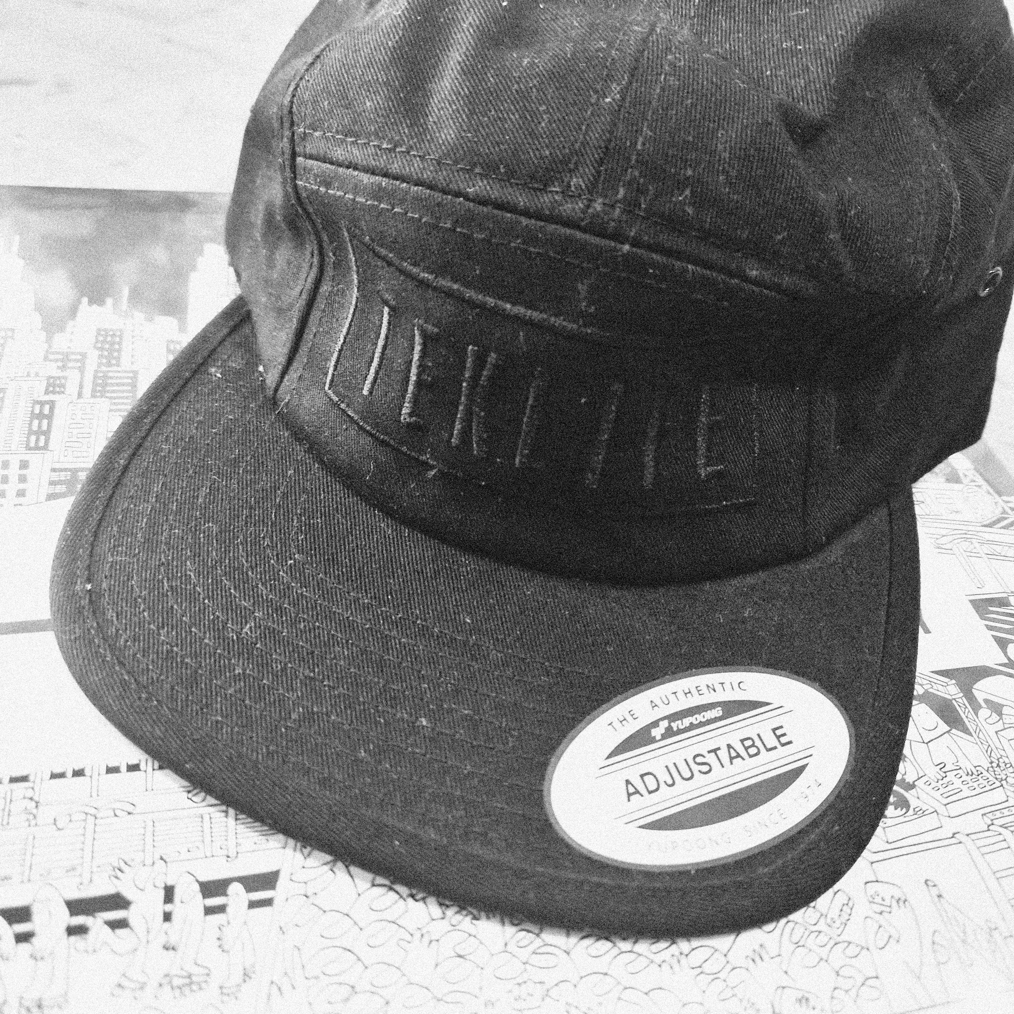 BLACK 5-PANEL CAP