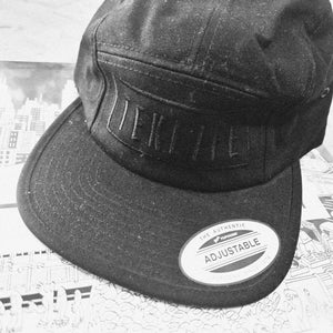 BLACK 5-PANEL CAP